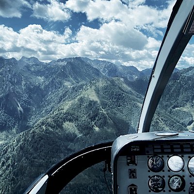 kayfly-ausblick-cockpit-berge