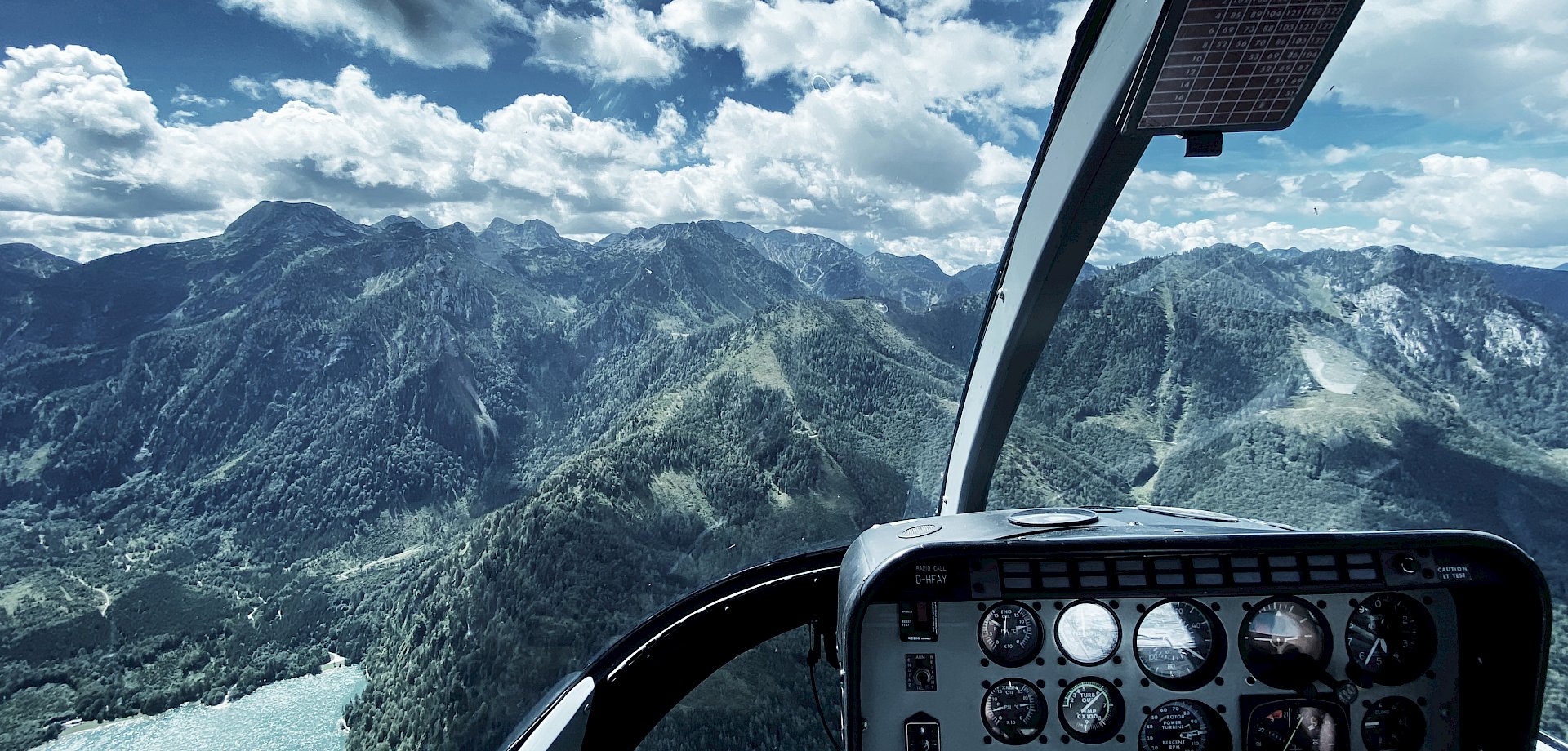 Ausblick aus Berge aus Hubschrauber